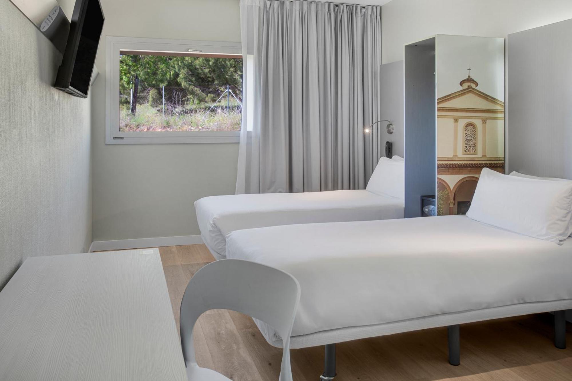 פיגוארז B&B Hotel Figueres מראה חיצוני תמונה
