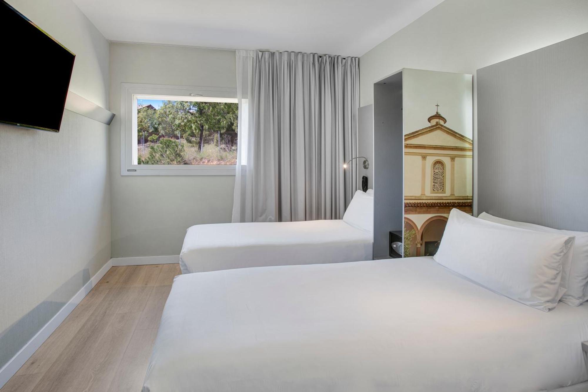 פיגוארז B&B Hotel Figueres מראה חיצוני תמונה
